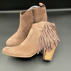 Steve Madden Cian fringed suede ankle boots, Size 7M